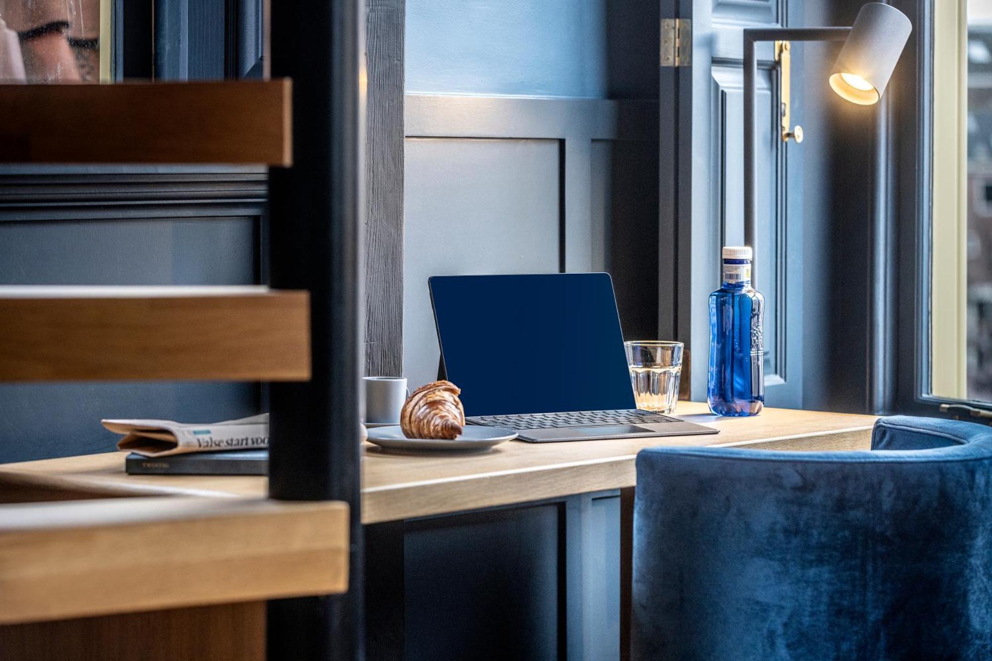 Cty Books Hotell Leiden Rum bild